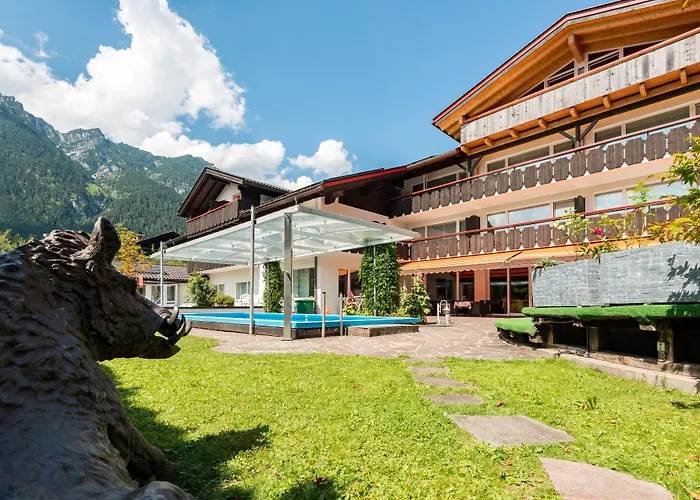 Rheinischer Hof 4*