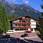 Rheinischer Hof 4*