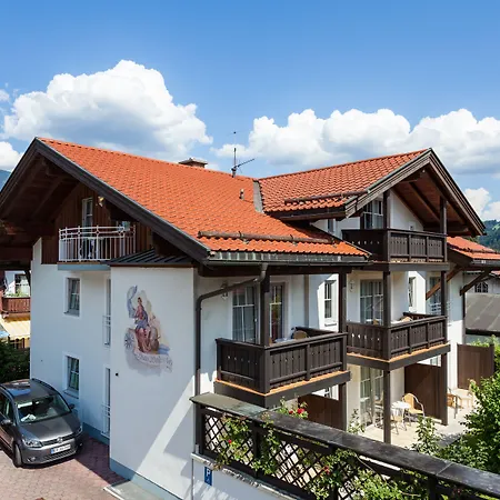 Rheinischer Hof 4*
