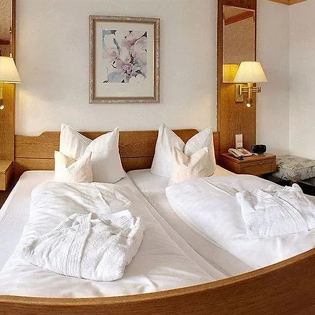 Rheinischer Hof Hotell 4*