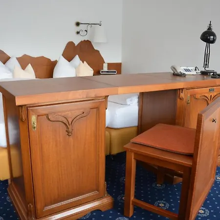 Hotel Rheinischer Hof 4*