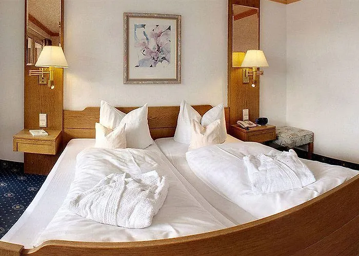 Rheinischer Hof Hotel 4*