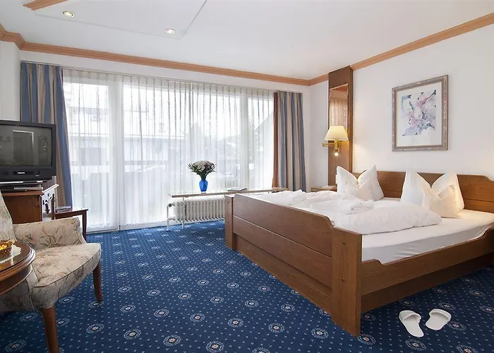 Hotell Rheinischer Hof 4*